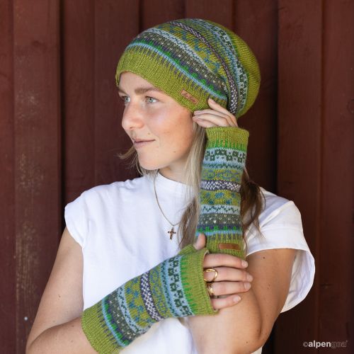 Beanie Wollmütze Magy Grün Tragebeispiel